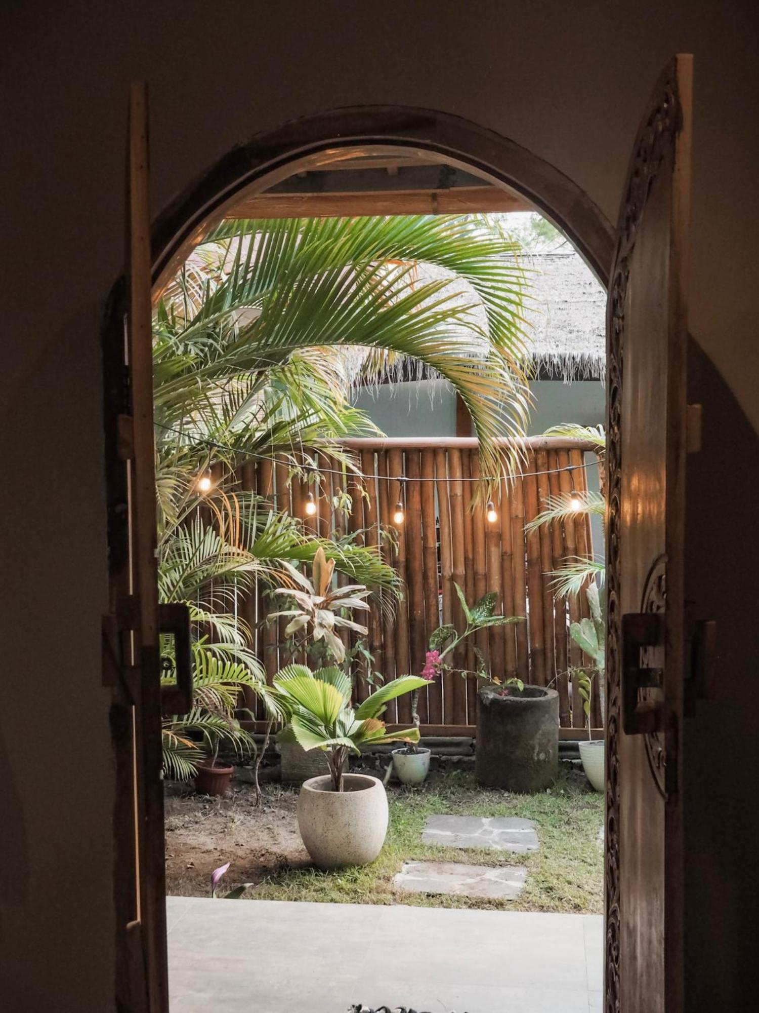 Secret Spot Surf And Stay Kuta  Εξωτερικό φωτογραφία