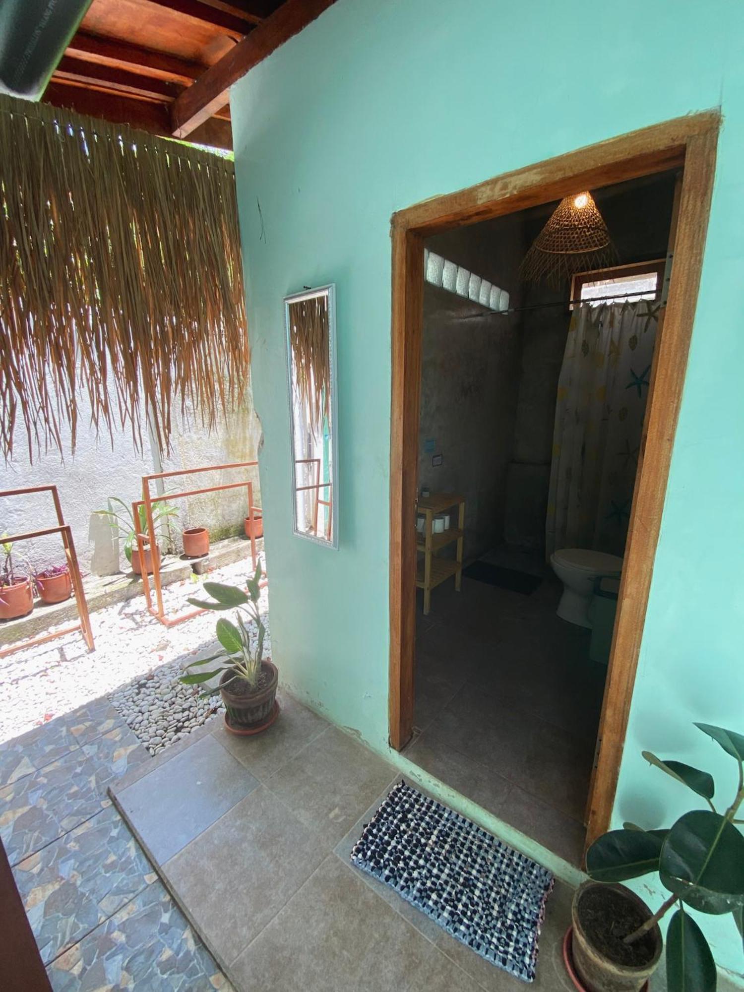Secret Spot Surf And Stay Kuta  Εξωτερικό φωτογραφία