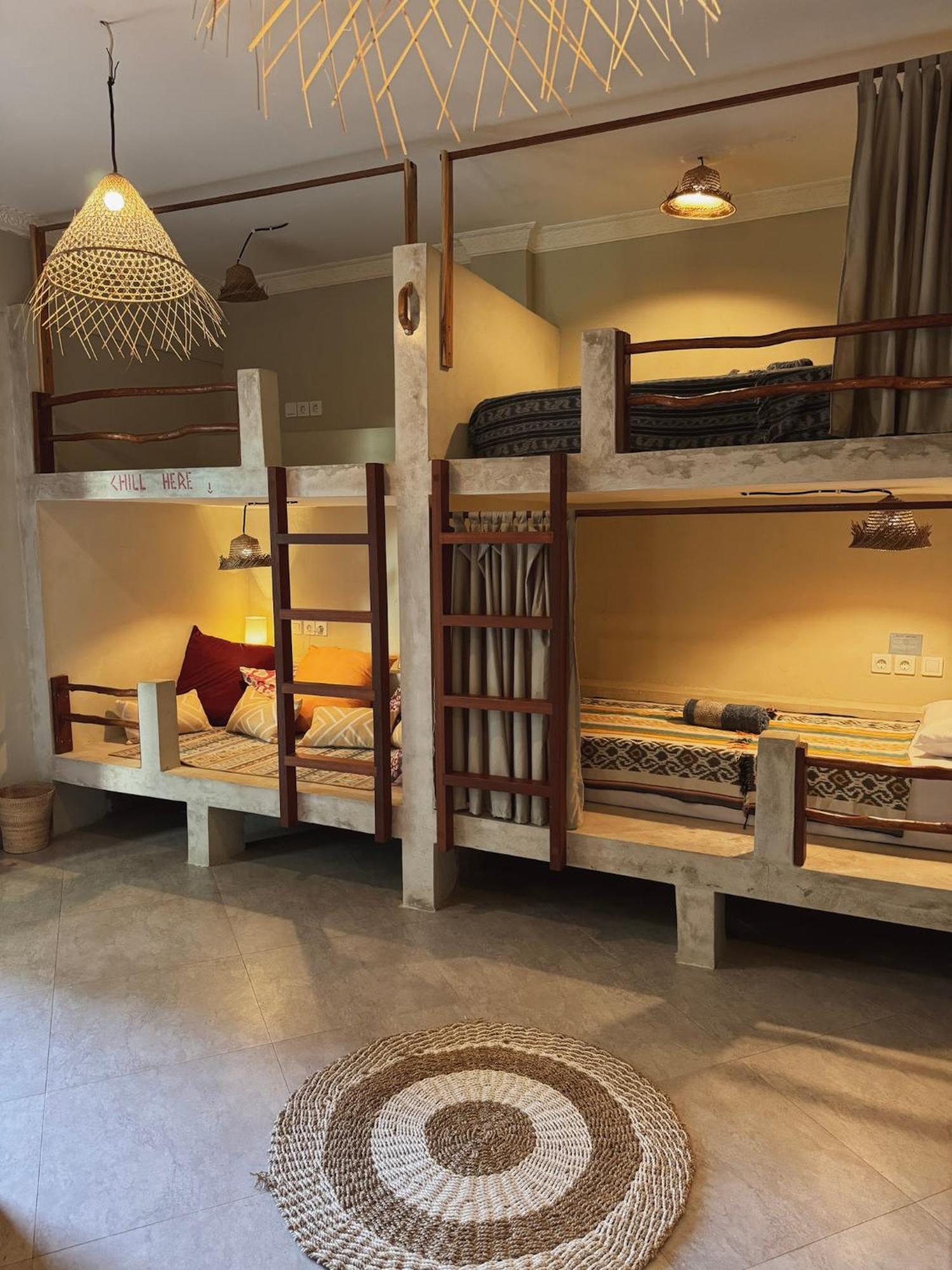 Secret Spot Surf And Stay Kuta  Εξωτερικό φωτογραφία